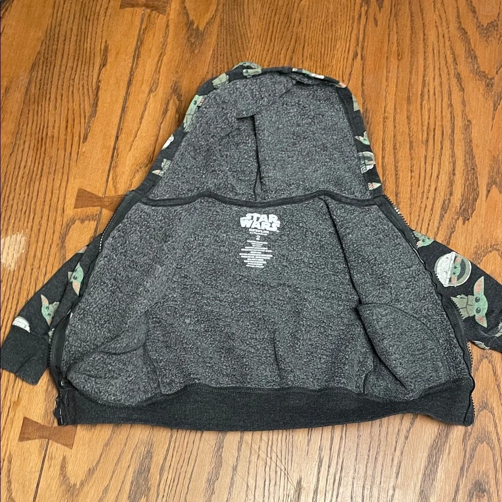 Star Wars Black and Green Yoda Kids Zip Up Hoodie size 2T